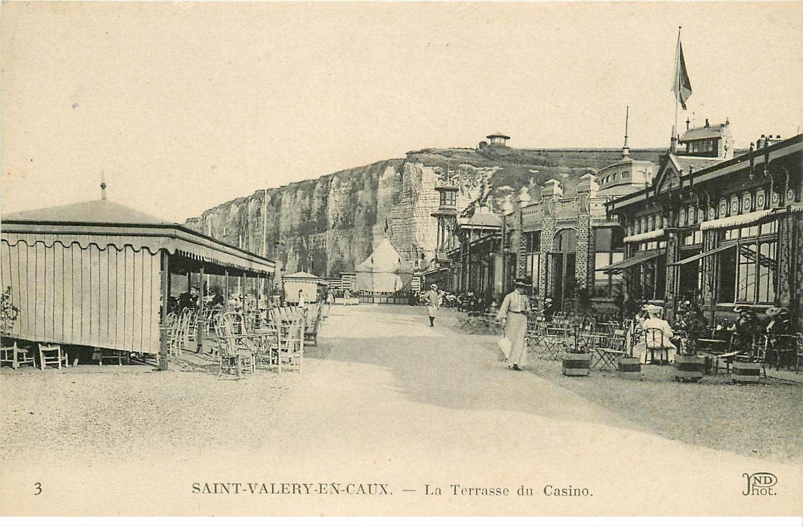 carte postale ancienne 76 SAINT-VALERY-EN-CAUX. Terrasse du Casino 3
