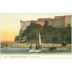 carte postale ancienne 06 ILE SAINTE-MARGUERITE. Le Fort