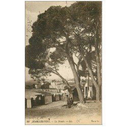 carte postale ancienne 06 JUAN-LES-PINS. La Pinède avec cabines de Plage 1918