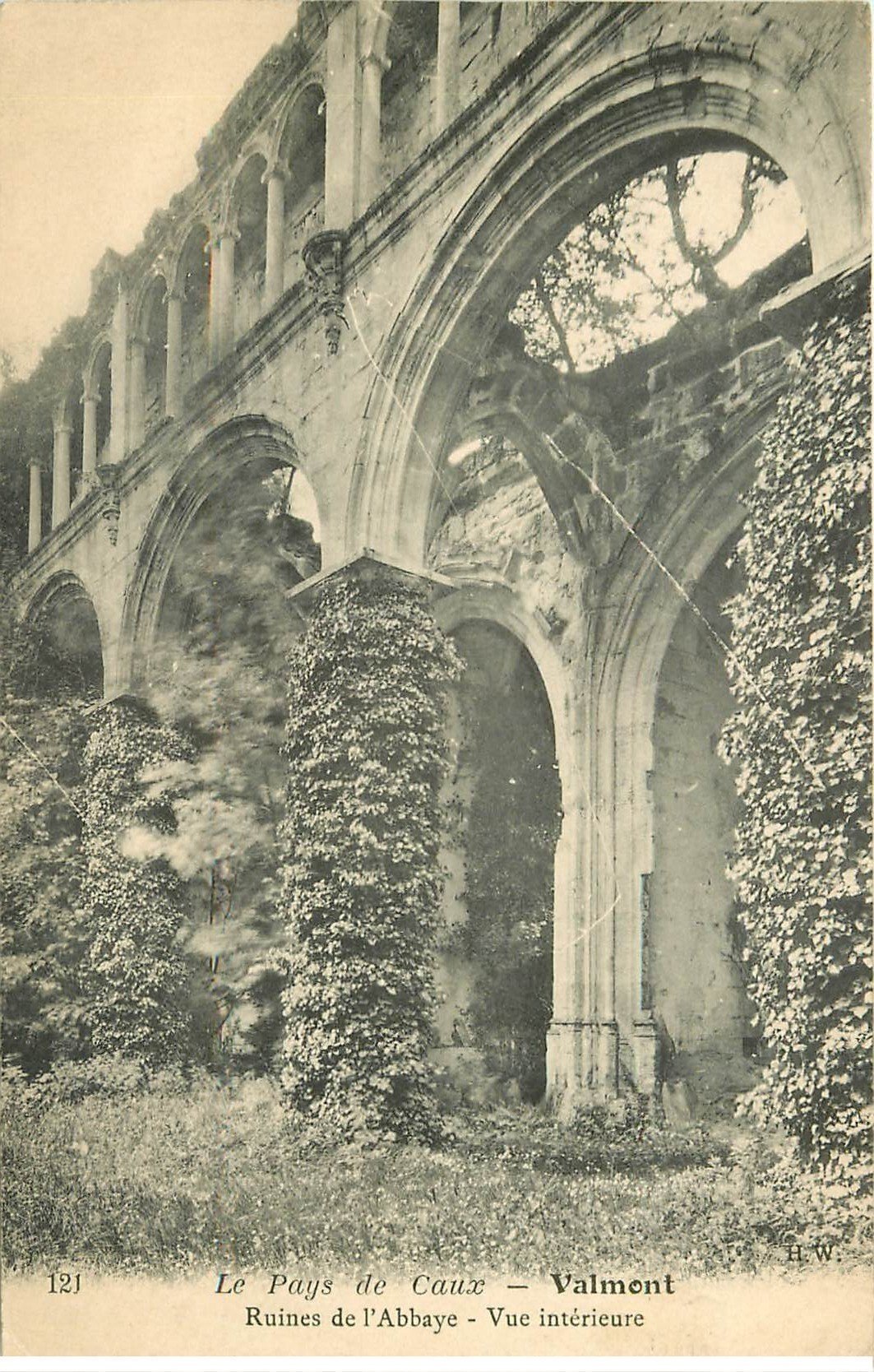 carte postale ancienne 76 VALMONT. Ruines Abbaye