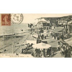 carte postale ancienne 76 VEULES-LES-ROSES. Terrasse du Casino 1920
