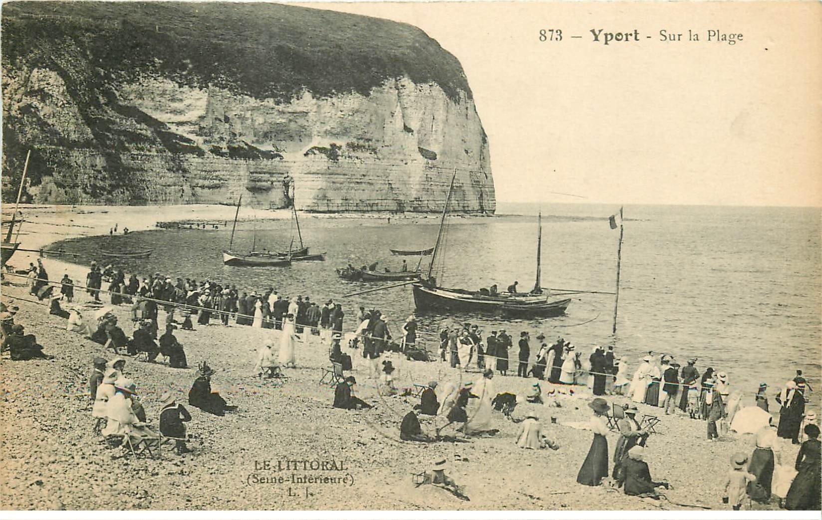 carte postale ancienne 76 YPORT. Plage et barques de Pêcheurs 1921
