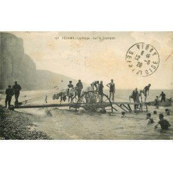 76 FECAMP. Sur la Plage le Tremplin 1929