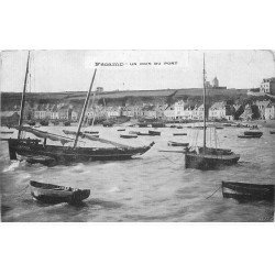 carte postale ancienne 76 FECAMP. Un coin du Port 1906