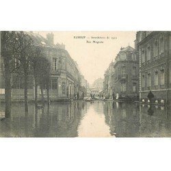 carte postale ancienne 76 ELBEUF. Crue de la Seine 1910 Rue Magenta