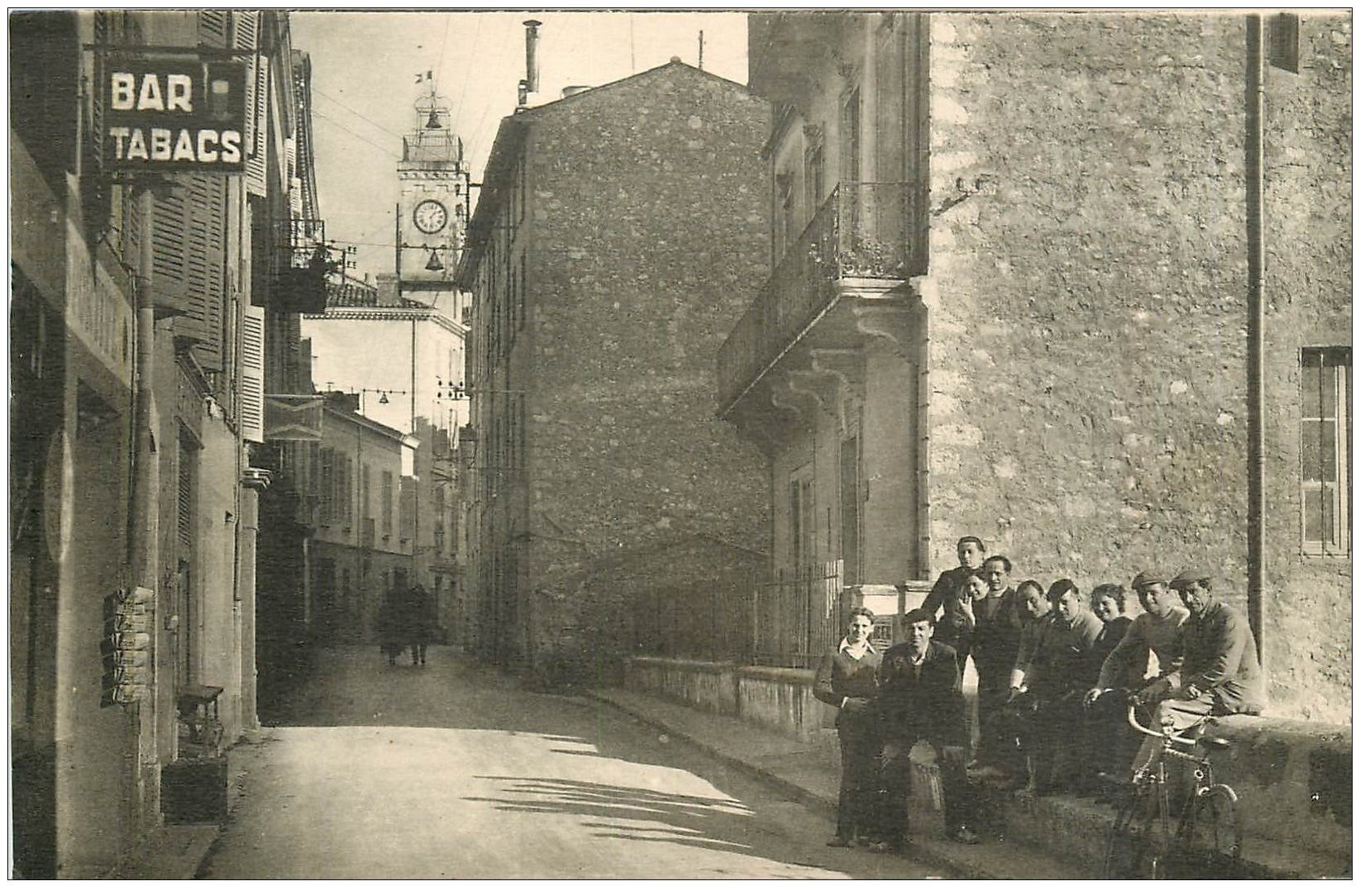 06 LE CANNET. Ancienne Mairie et Bar Tabac Rue Centrale