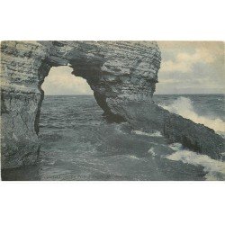 carte postale ancienne 76 ETRETAT. La Porte d'Amont 1906