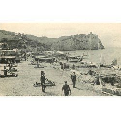 carte postale ancienne 76 ETRETAT. Le Perri et Falaise Aval