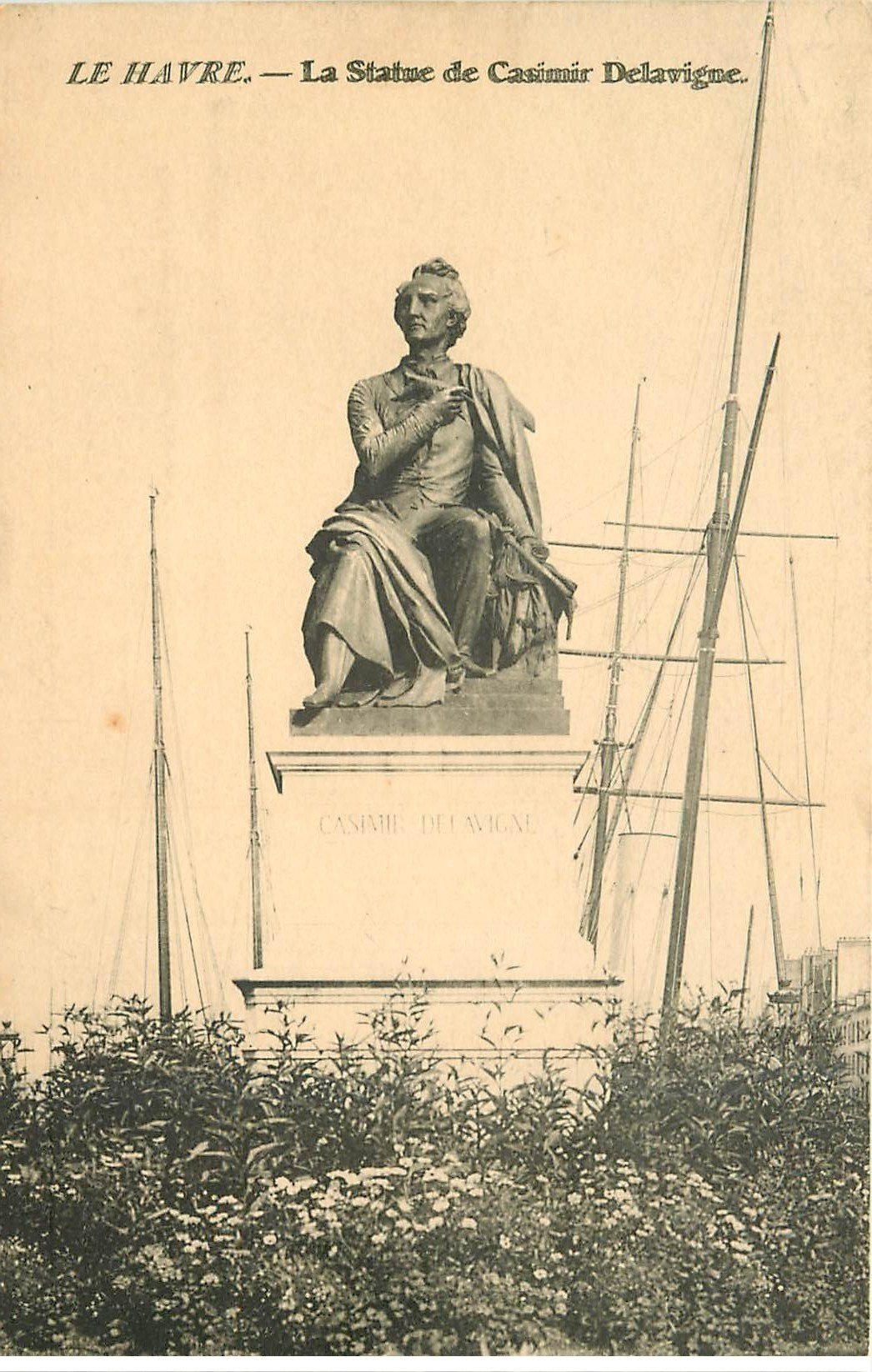 carte postale ancienne 76 ROUEN. Statue Delavigne