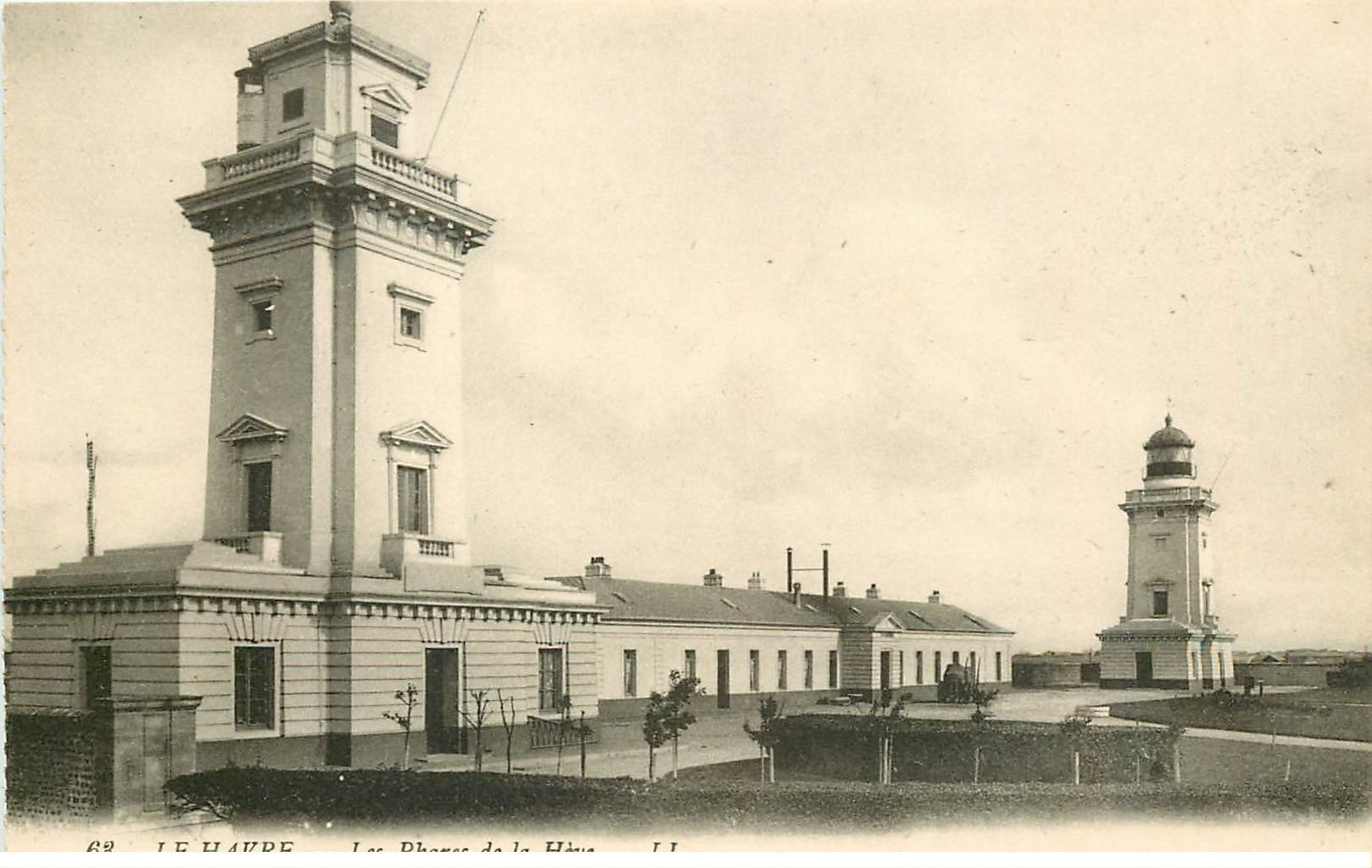 carte postale ancienne 76 ROUEN. Les Phares de la Hève 1949