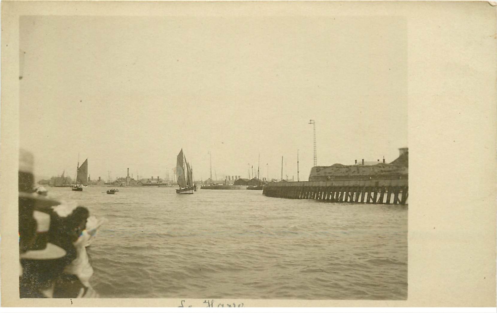 carte postale ancienne 76 ROUEN. Carte prototype pour carte postale. Bateaux de Pêche