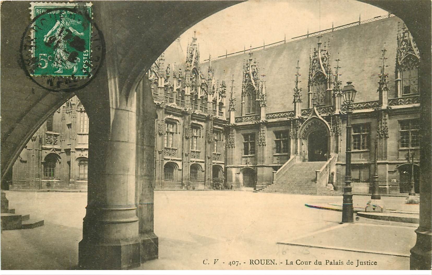 carte postale ancienne 76 ROUEN. Promotion : Palais de Justice Cour 1913