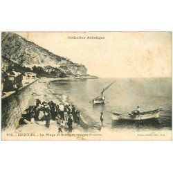 carte postale ancienne 06 MENTON. Plage et Rochers rouges. Retour des Pêcheurs 1907