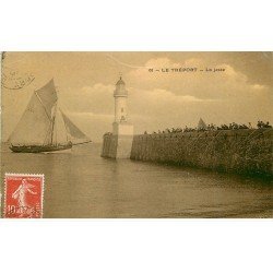 carte postale ancienne 76 LE TREPORT. La Jetée 1908 avec Pêcheurs