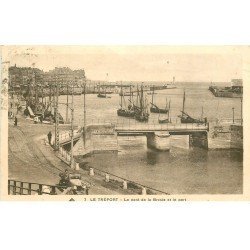 carte postale ancienne 76 LE TREPORT. Pont de la Bresles et Port 1934