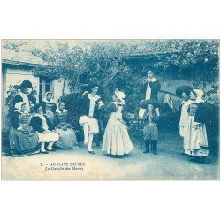 carte postale ancienne 44 AU PAYS DU SEL. La Gavotte des Mariés 1923. Danse et Musiciens