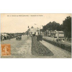 carte postale ancienne 44 LA BAULE. Esplanades du Casino voitures anciennes 1927