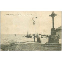 carte postale ancienne 44 LE POULIGUEN. Jetée et arrivée Plage