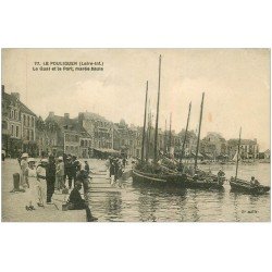 carte postale ancienne 44 LE POULIGUEN. Pêcheurs Quai et Port