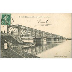 carte postale ancienne 44 MAUVES. Pont et Paysanne avec Vache 1909