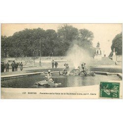 carte postale ancienne 44 NANTES. Fontaine Place Duchesse Anne 1918