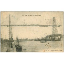 carte postale ancienne 44 NANTES. Pont Transbordeur animé 1916. En l'état... Tampon Militaire