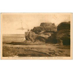carte postale ancienne 44 SAINT-BREVIN-L'OCEAN. Pêche au Carrelet Rochers du Pointeau