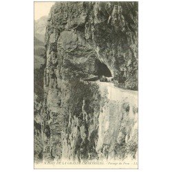 carte postale ancienne 38 GRANDE CHARTREUSE. Passage du Frou attelage