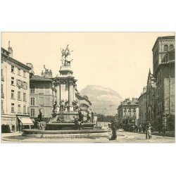 carte postale ancienne 38 GRENOBLE. Place Notre-Dame