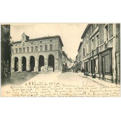 carte postale ancienne 38 LA TOUR-DU-PIN. Halles Rue d'Italie 1904