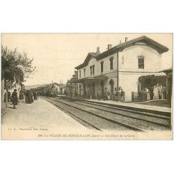 38 LE PEAGE de ROUSSILLON. Train Locomotive en Gare