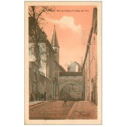 carte postale ancienne 39 DOLE. Rue du Collège de l'Arc