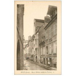 carte postale ancienne 39 DOLE. Rue et Maison Pasteur