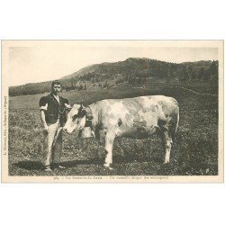 39 LE JURA. Un Armailli. Berger des montagnes et Vache