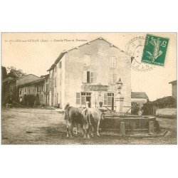 carte postale ancienne 39 SAINT-JULIEN-SUR-SURAN. Grande Place et Vaches à la Fontaine 1911 Café Lunel