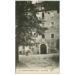 carte postale ancienne 39 SALINS-LES-BAINS. Caserne Cler 1918 Militaires et Chevaux