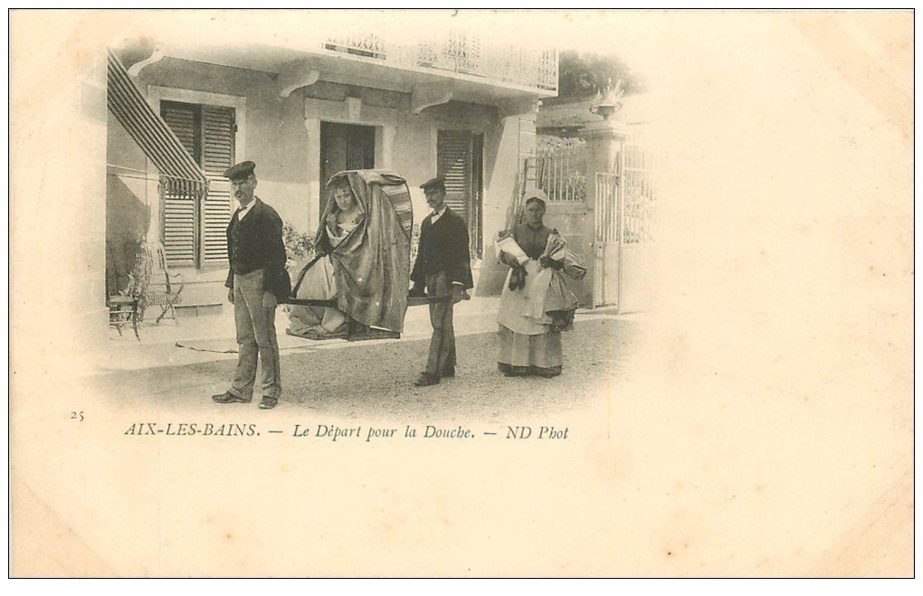 carte postale ancienne 73 AIX-LES-BAINS. Chaises à Porteurs le Départ pour la Douche vers 1900