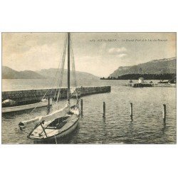 carte postale ancienne 73 AIX-LES-BAINS. Grand Port Lac du Bourget avec Voilier 1919