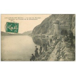 carte postale ancienne 73 AIX-LES-BAINS. Pêcheurs et Pêcheuses à Grésine. Tunnel Colombière Lac du Bourget 1910