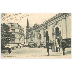 carte postale ancienne 73 AIX-LES-BAINS. Porteurs Place Etablissement Thermal 1903