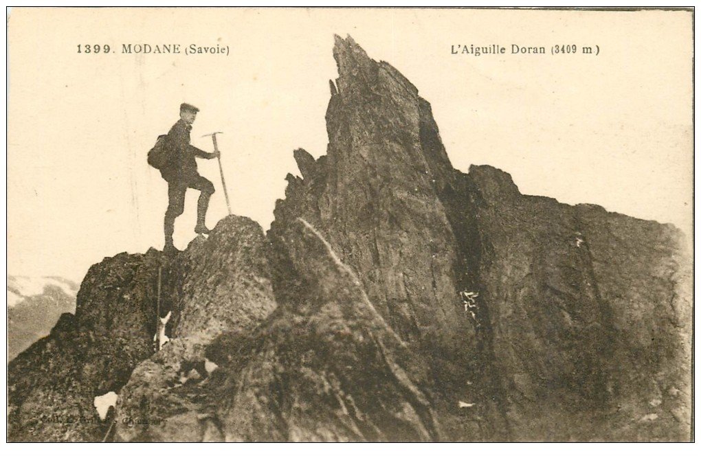 carte postale ancienne 73 MODANE. Alpiniste sur l'Aiguille