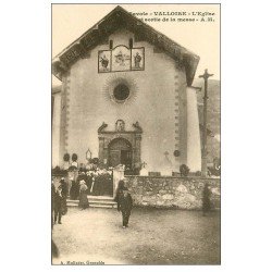 carte postale ancienne 73 VALLOIRES. Eglise et sortie de Messe
