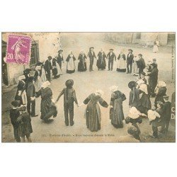 56 AURAY. Noce Bretonne dansant la Ridée