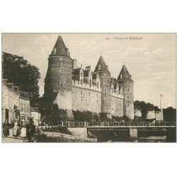 56 JOSSELIN. Château animation