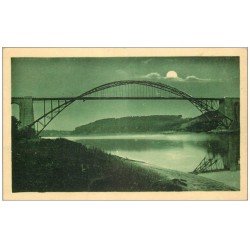 carte postale ancienne 56 LA ROCHE-BERNARD. Le Pont en Arc au clair de lune