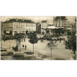56 LORIENT. Carte Photo Place Alsace-Lorraine. Voiture Traction avant et Dentiste à l´étage. Hôtel Beauséjour