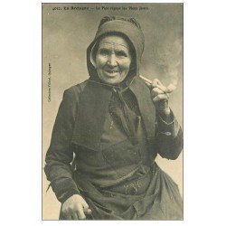 56 MORBIHAN. Vieille Fumeuse de pipe 1913