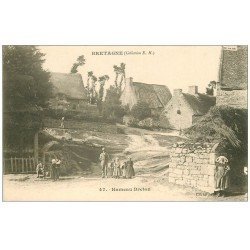 56 PLOUFRAGAN. Hameau Breton vers 1900