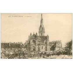carte postale ancienne 56 SAINTE-ANNE-D'AURAY. Basilique et Marché