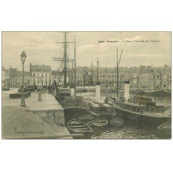 carte postale ancienne 56 VANNES. Le Port arrivée des Vapeurs 1915